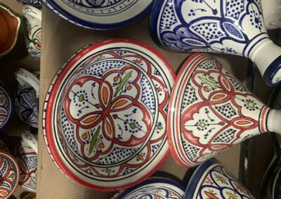 Mini tagines décorés, le cadeau idéal à offrir aux participants d'un évenement a Maroc.