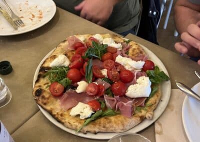 Pizza dégustée dans un restaurant de Palerme